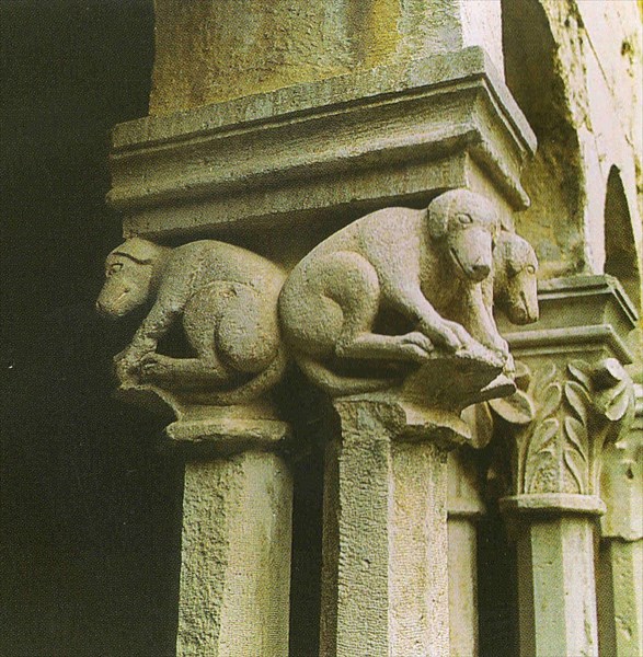 063-францисканский монастырь-капители в виде собак